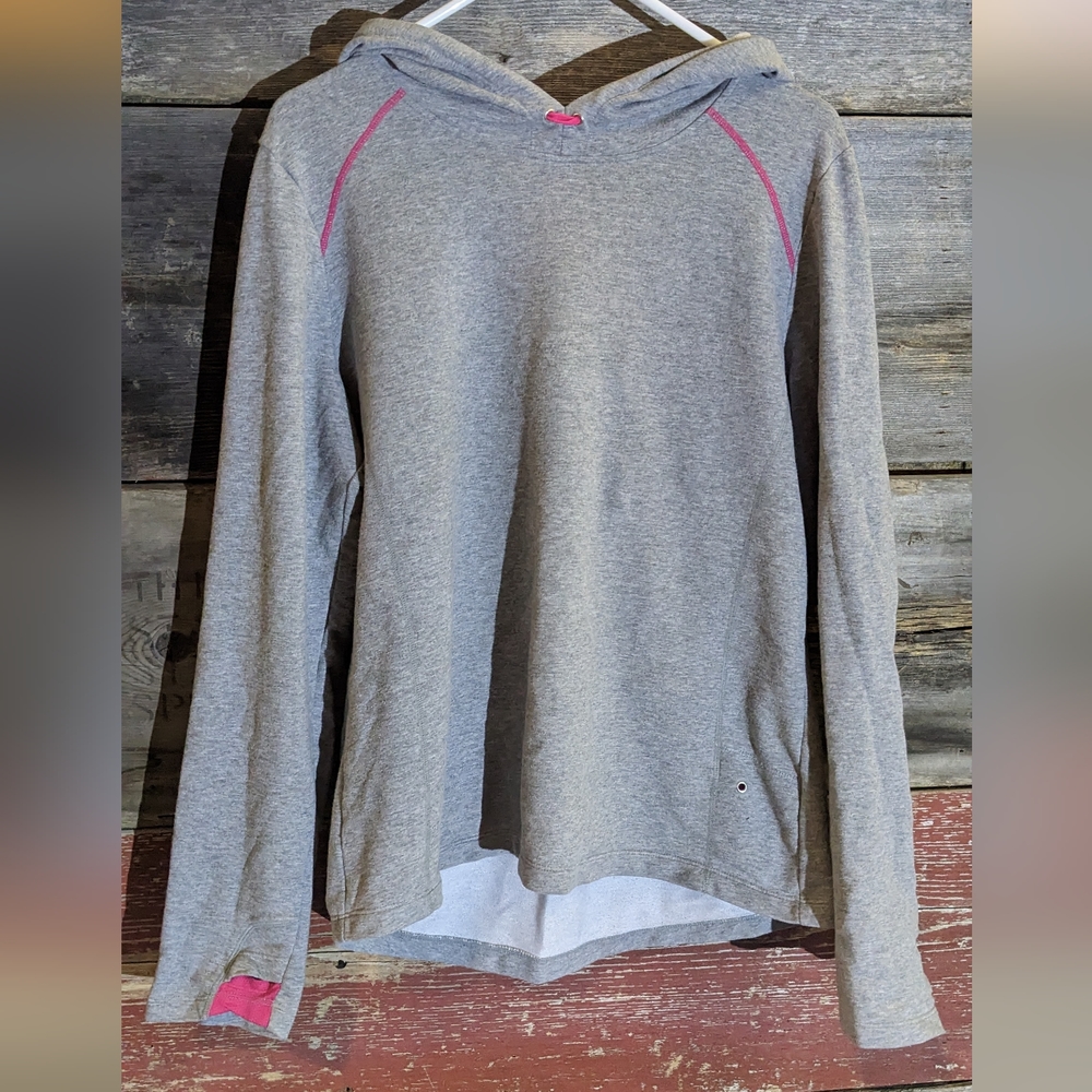 Long sleeve gray shirt